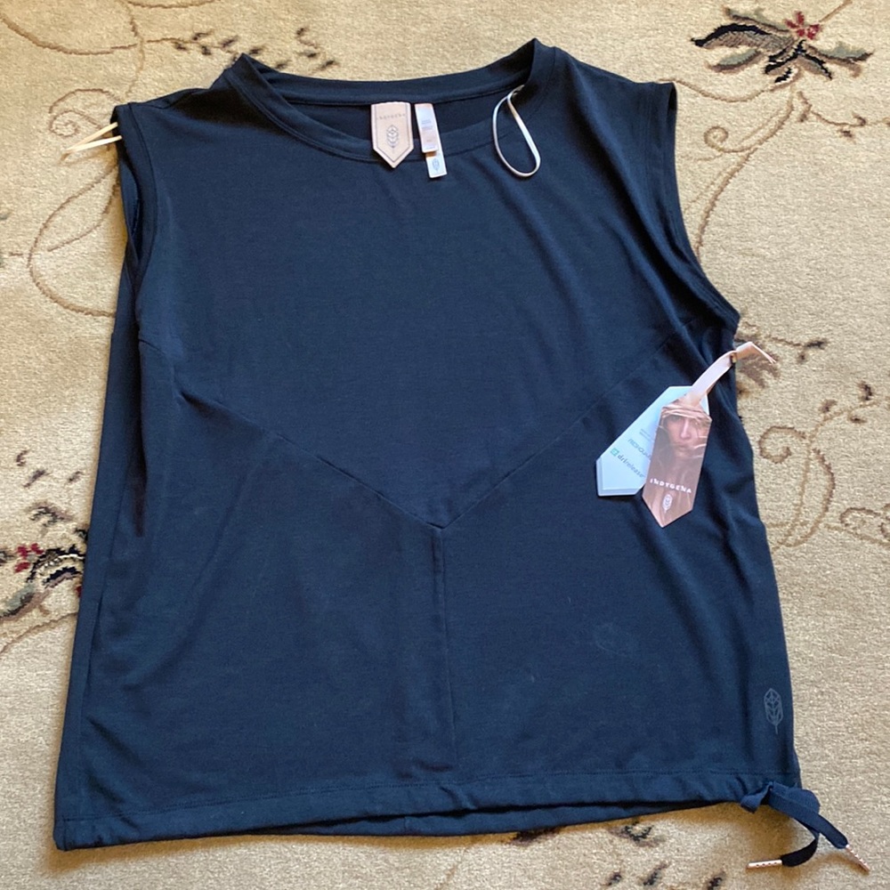 Indygena brand new workout box top with drawstring on the bottom